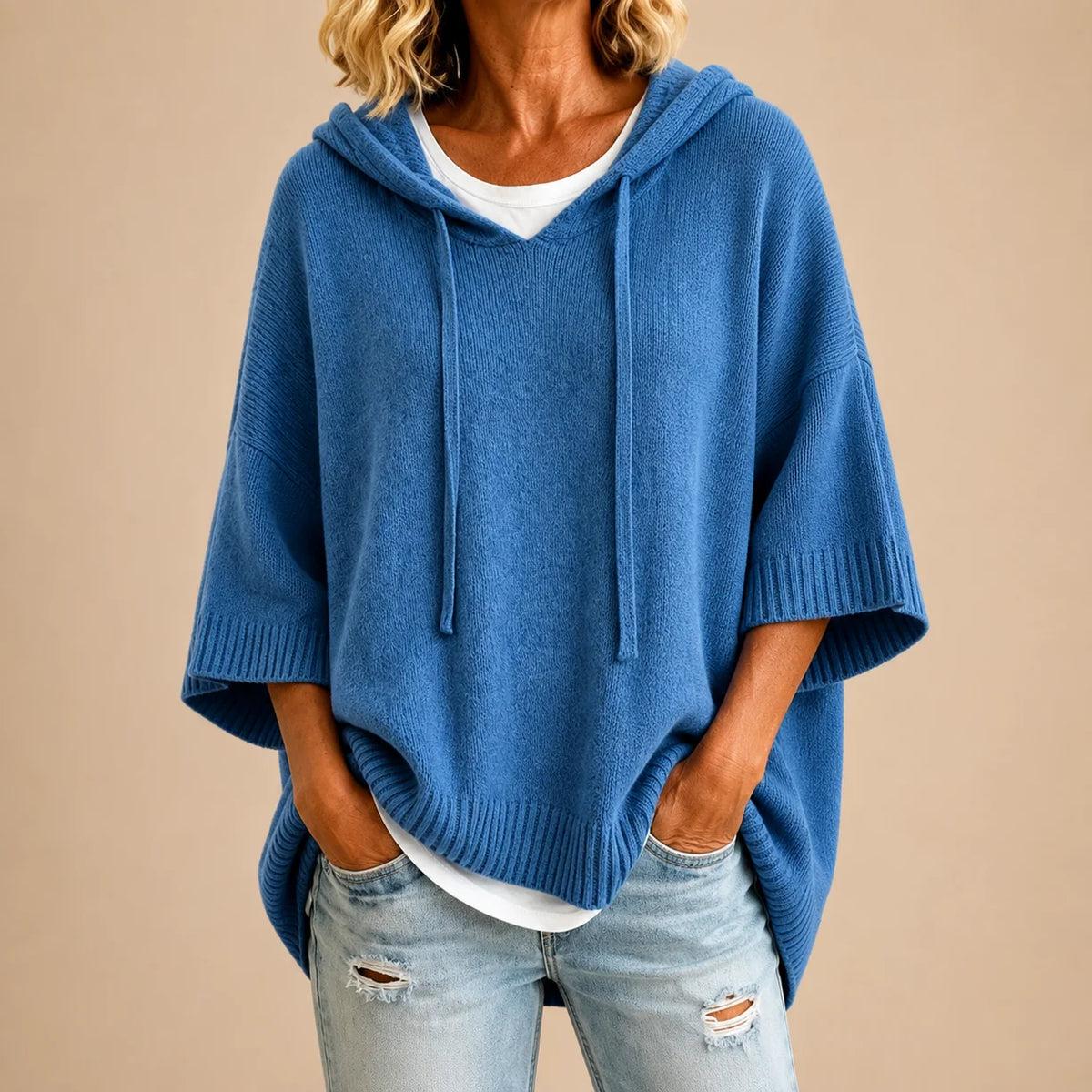 ALYRA™ Emma – Pull Poncho à Capuche